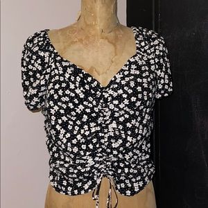 Women’s H&M Black and White Floral Top